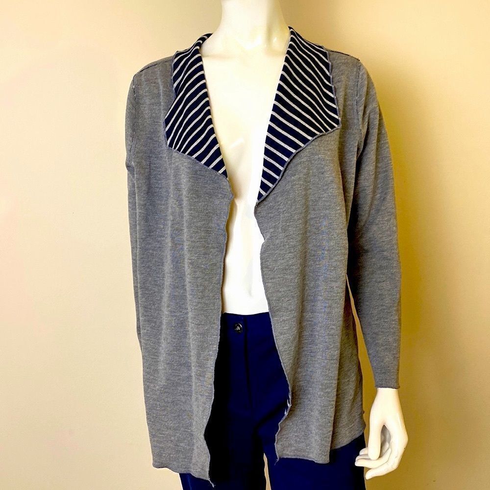 Chico’s Weekend Lightweight Jacket Solid Gray Navy Striped Lapels SZ 2 / M